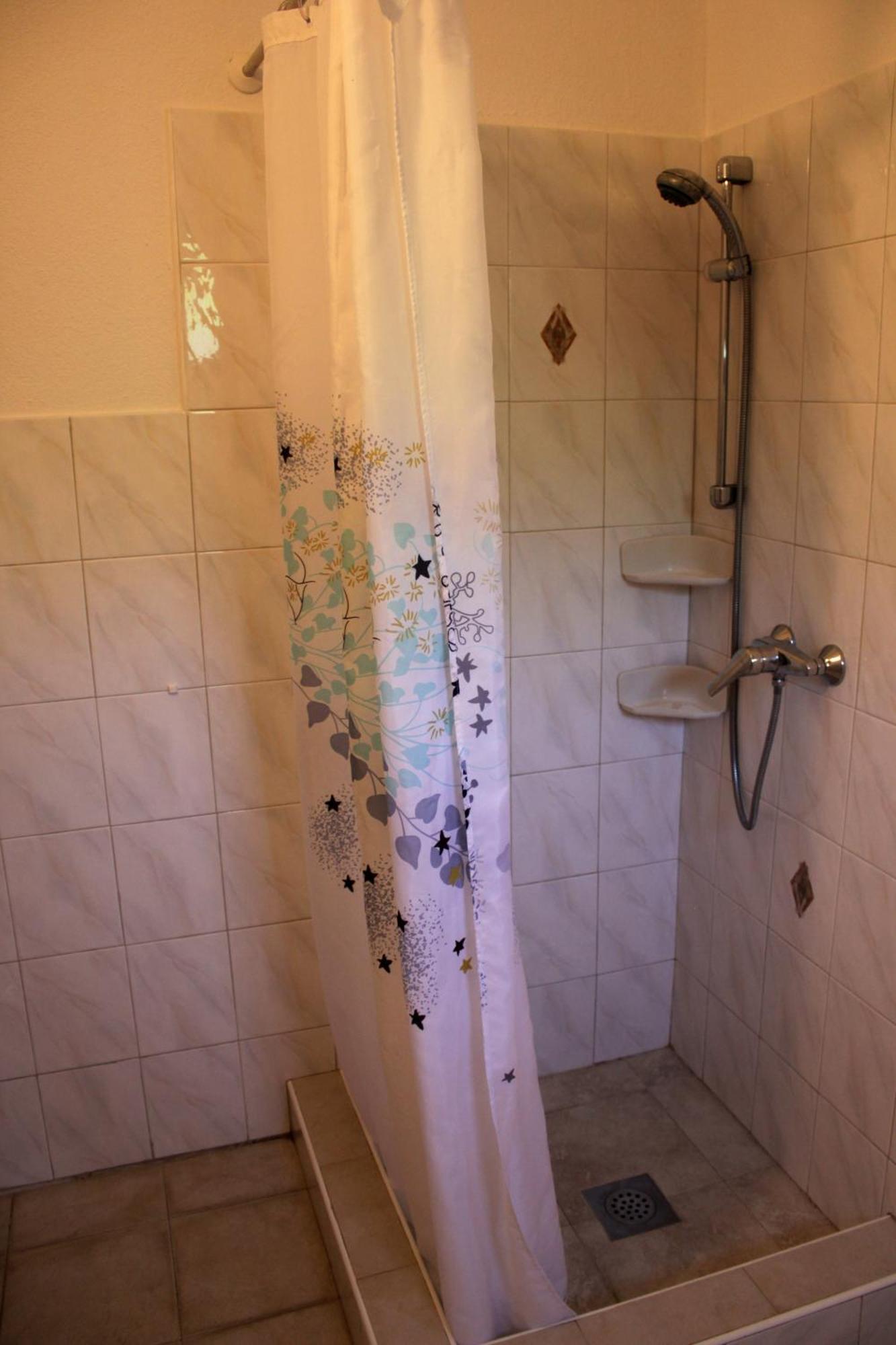 Apartments Knezak Мали Иж Номер фото