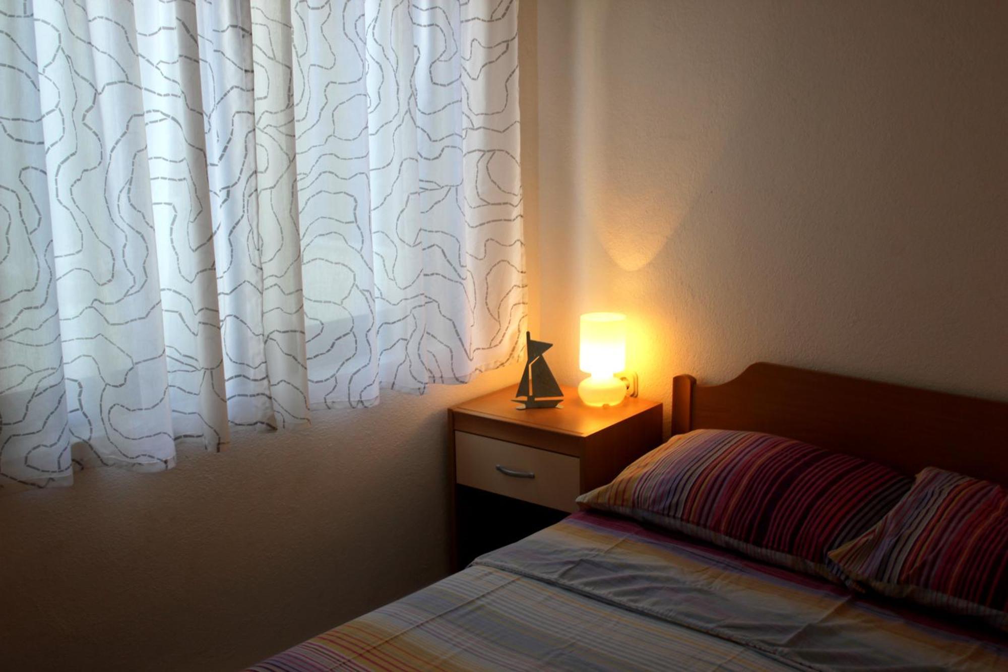 Apartments Knezak Мали Иж Номер фото